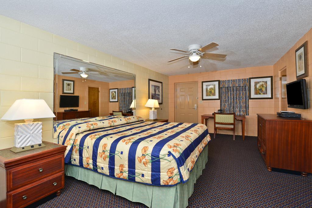 Savannah Inn And Suites Savannah Port Area Port Wentworth Zimmer foto